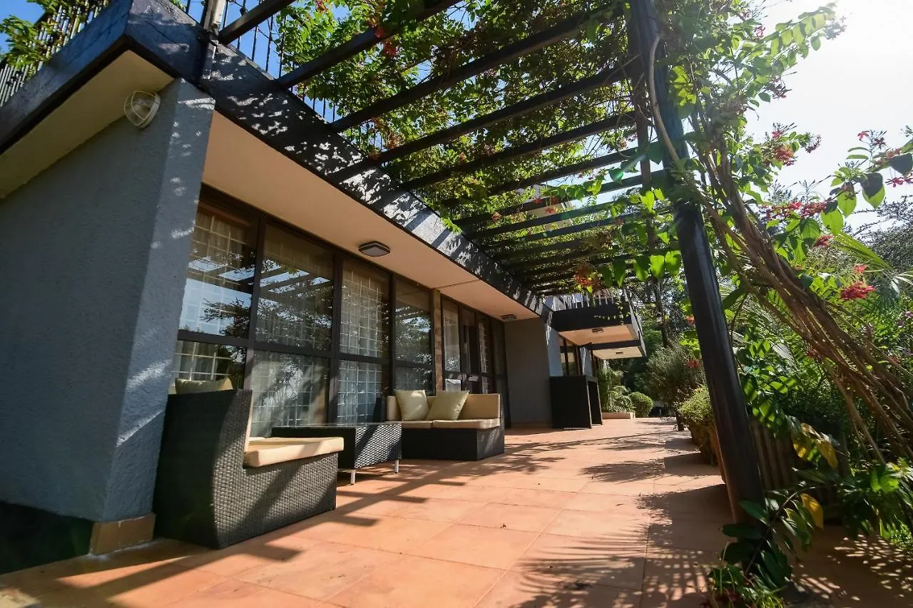 Pangolin Nest Boutique Hotel カンパラ ホームステイ