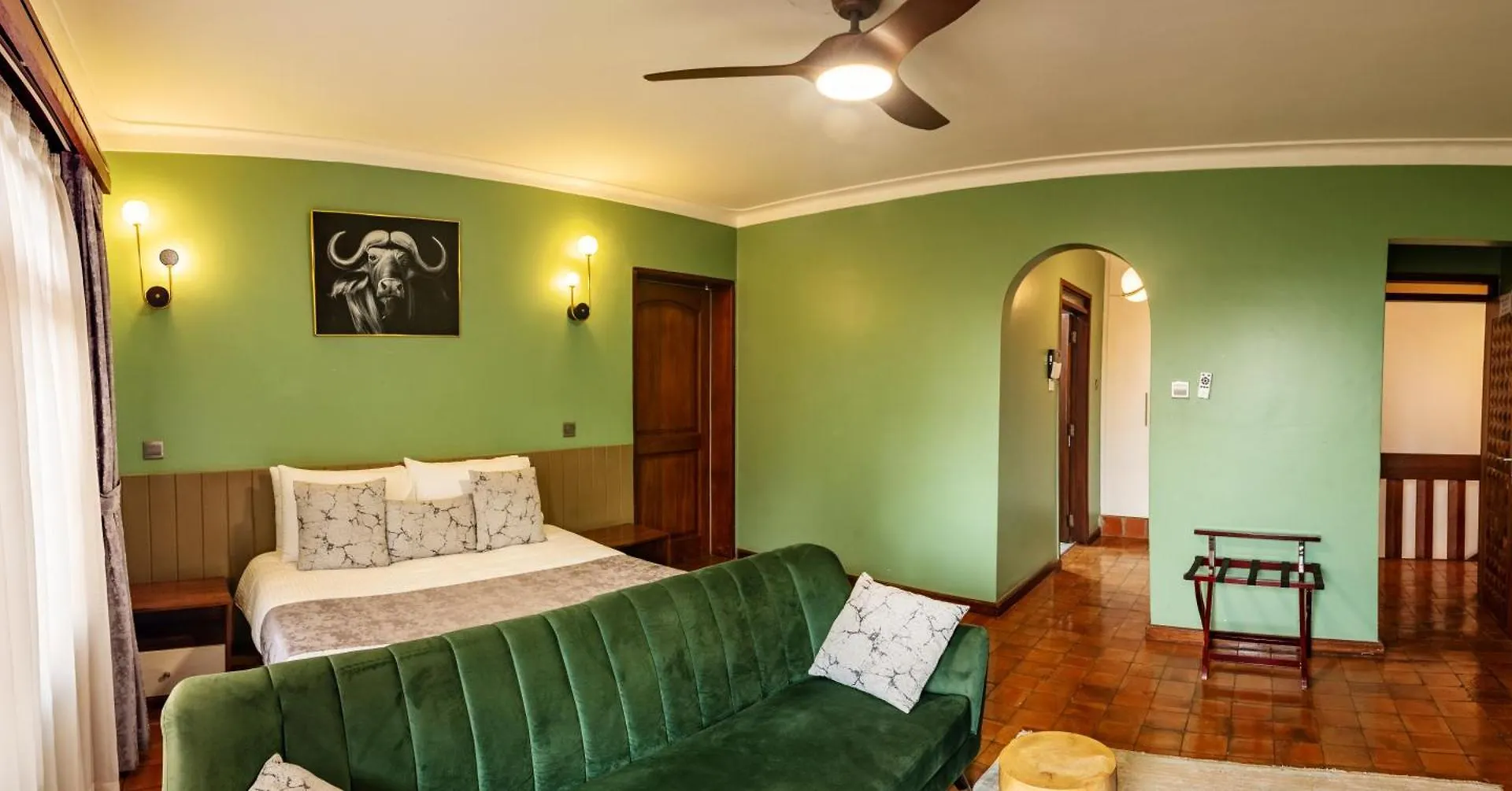Pangolin Nest Boutique Hotel カンパラ ホームステイ