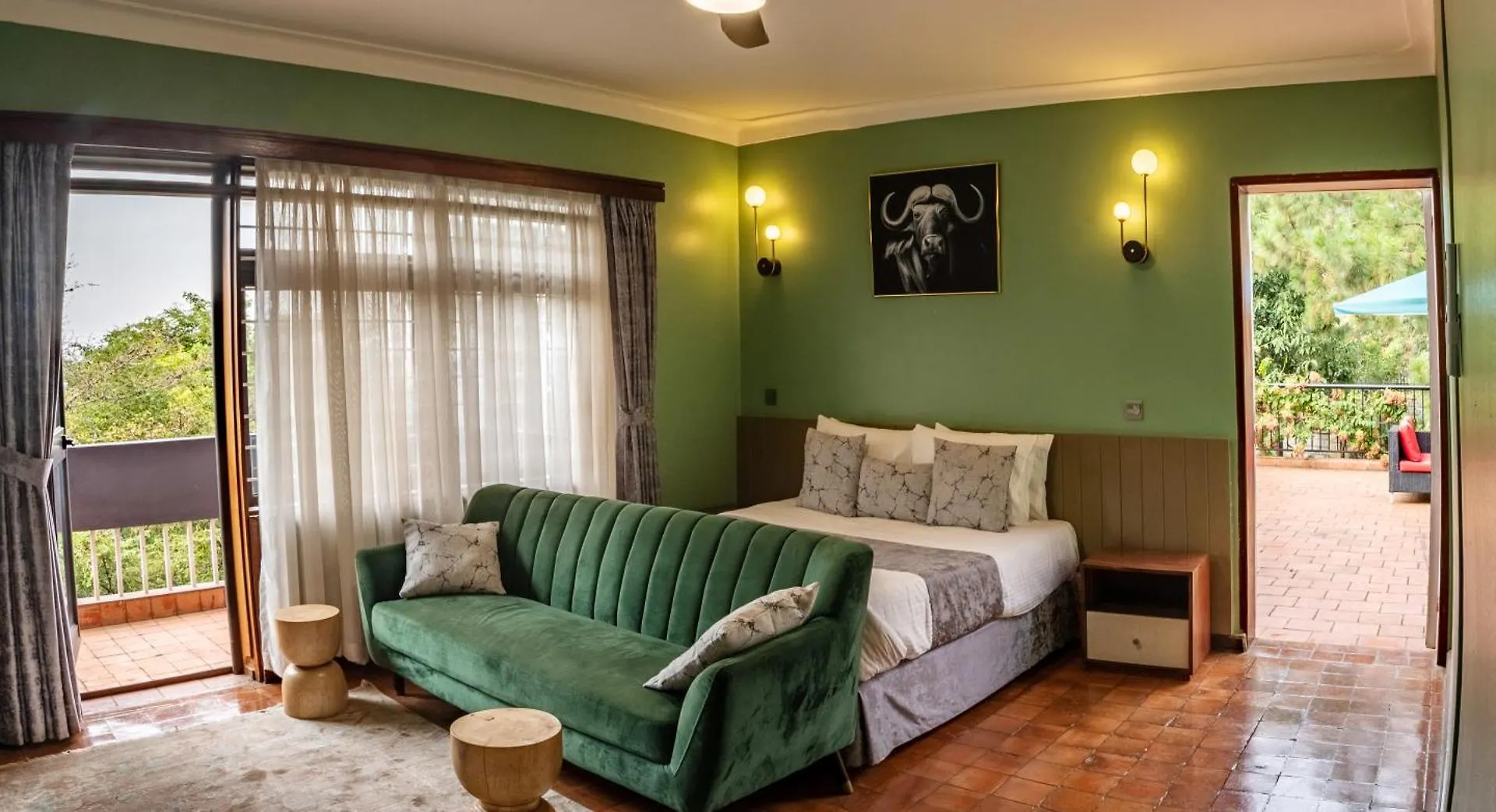 ホームステイ Pangolin Nest Boutique Hotel カンパラ